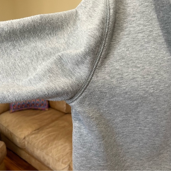 EUC GAP Kids Holiday / Christmas Logo Hoodie w/ Red & Green Mountains - Picture 10 of 12